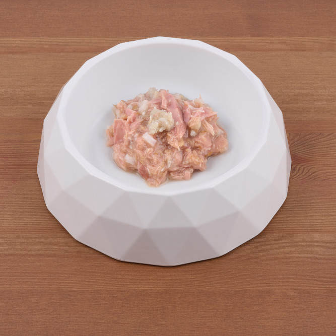 Monge Supreme Sterilised влажный корм для взрослых стерилизованных кошек с тунцом и крабом, в консервах - 80 г х 24 шт