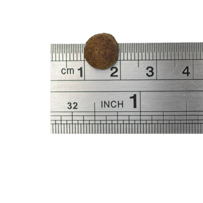 Ultra полнорационный сухой корм для взрослых стерилизованных кошек и кастрированных котов, с говядиной - 600 г